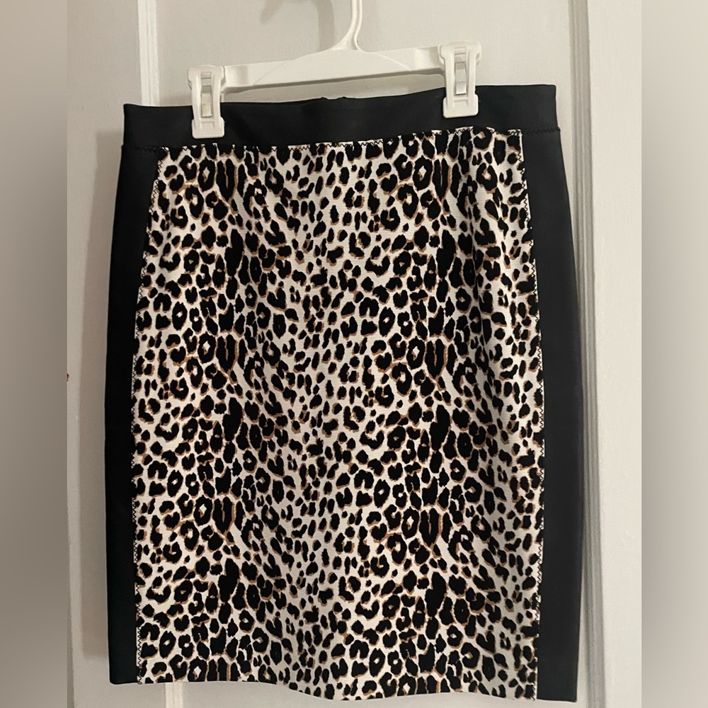 Club Monaco leopard skirt